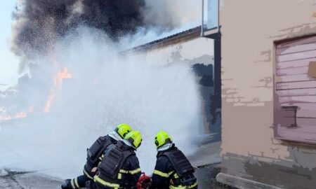 Серед постраждалих двоє рятувальників внаслідок удару по Кривому Рогу – ДСНС (фото) 15 Серед постраждалих двоє рятувальників внаслідок удару по Кривому Рогу – ДСНС (фото)