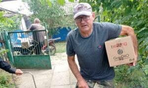 Мешканці Марганця отримали 1440 продуктових наборів від "GEM" (фото)