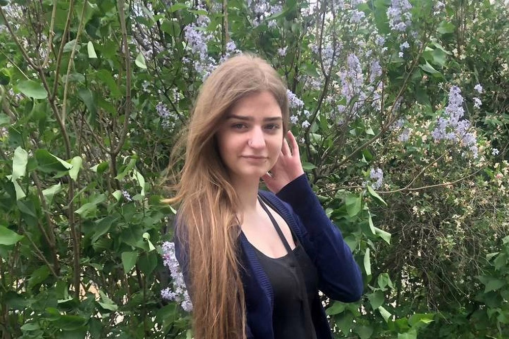 У Покрові зникла безвісти 19 річна дівчина – допоможіть знайти!