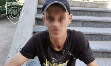 У Нікополі чоловік намагався викрасти автомобільний диск, зламавши двері об’єкту під охороною 41 У Нікополі чоловік намагався викрасти автомобільний диск, зламавши двері об’єкту під охороною