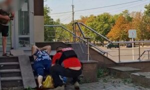 Ранок у Нікополі 16 липня 2025 року знову став трагічним… Нагадаємо, рівно три роки тому у цей день місто оплакувало перших загиблих внаслідок ворожих атак містян. Пройшло 36 місяців, а обстріли тривають. І жертв та постраждалих стає більше з кожним днем…