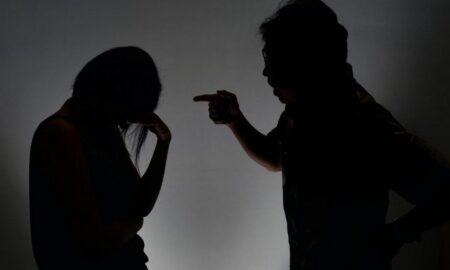 Систематично ображав дружину і знущався над нею: у Дніпрі судитимуть чоловіка 47 Систематично ображав дружину і знущався над нею: у Дніпрі судитимуть чоловіка