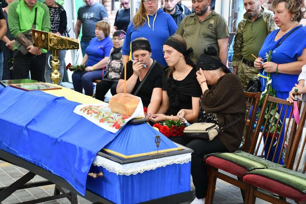 Вбиті росією мешканці Нікопольщини: Захисник з Нікополя Ігор Бехтер сьогодні відзначав би 49-річчя…
