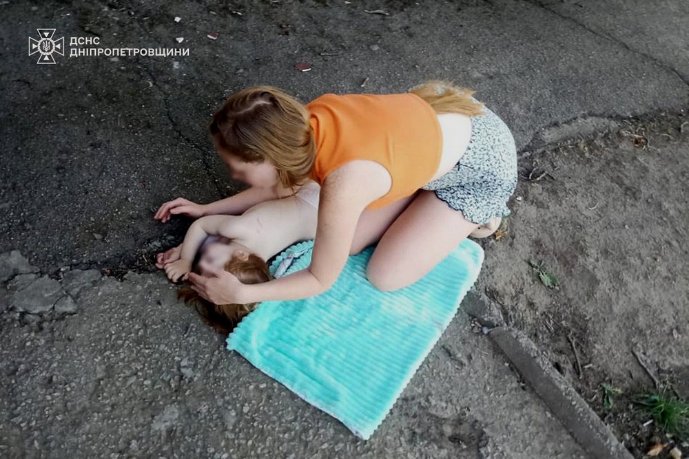 Маленька дитина випала з 5-го поверху у місті Покров!