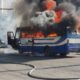 У Дніпрі сьогодні під час руху спалахнув автобус (фото)