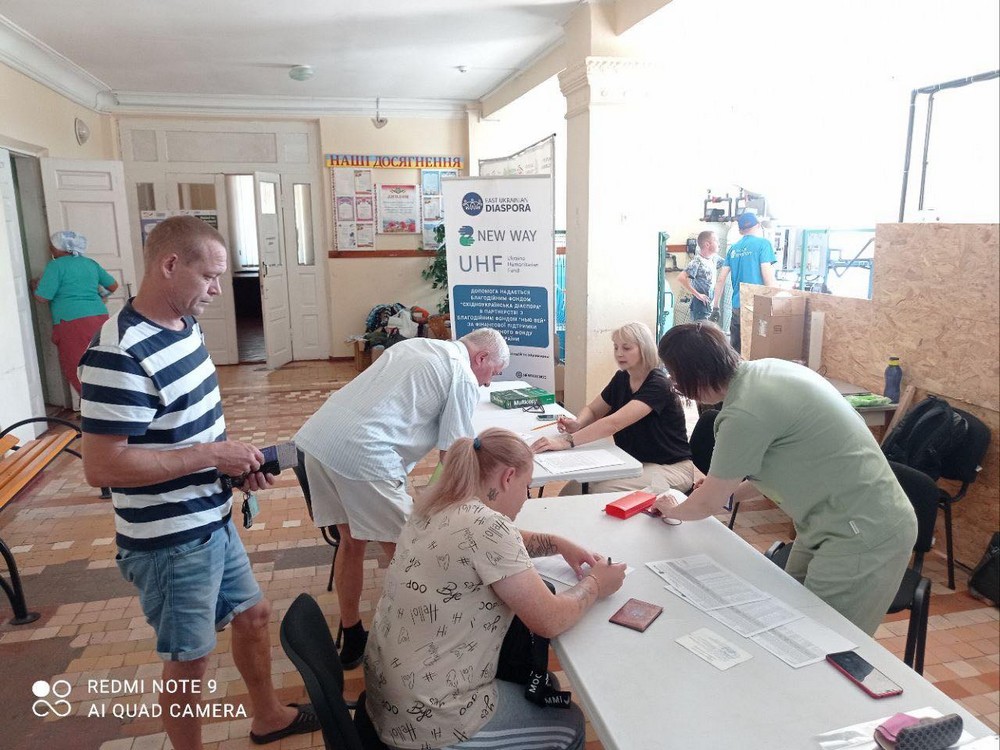 Мешканці Мирівської громади отримали продукти, засоби гігієни і воду від благодійників (фото)