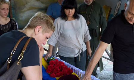 Не вагаючись пішов на фронт і боровся до останнього «раунду»: Нікополь сьогодні провів в останню путь Героя (фото)