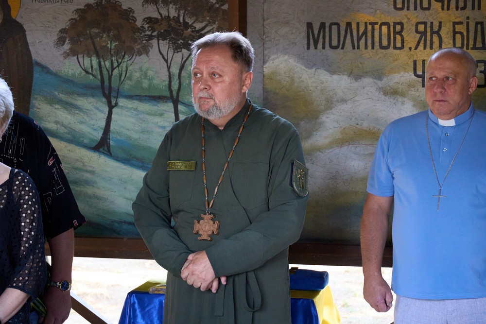 Нікополь сьогодні провів в останню путь Героя: фото