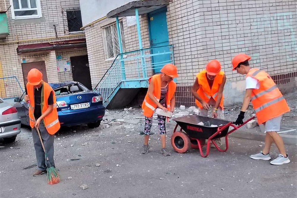 «Ми прагнемо, щоб навіть у прифронтовій зоні Нікополь залишався затишним» - міський голова Олександр Саюк про роботу комунальників