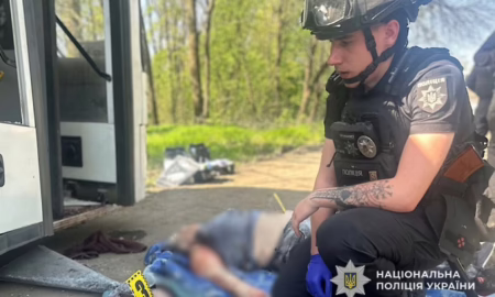 «Найважче було відповідати на дзвінки рідних тих, хто вже ніколи не підніме слухавку»: поліція Нікопольщини три роки працює під обстрілами (фото, відео)