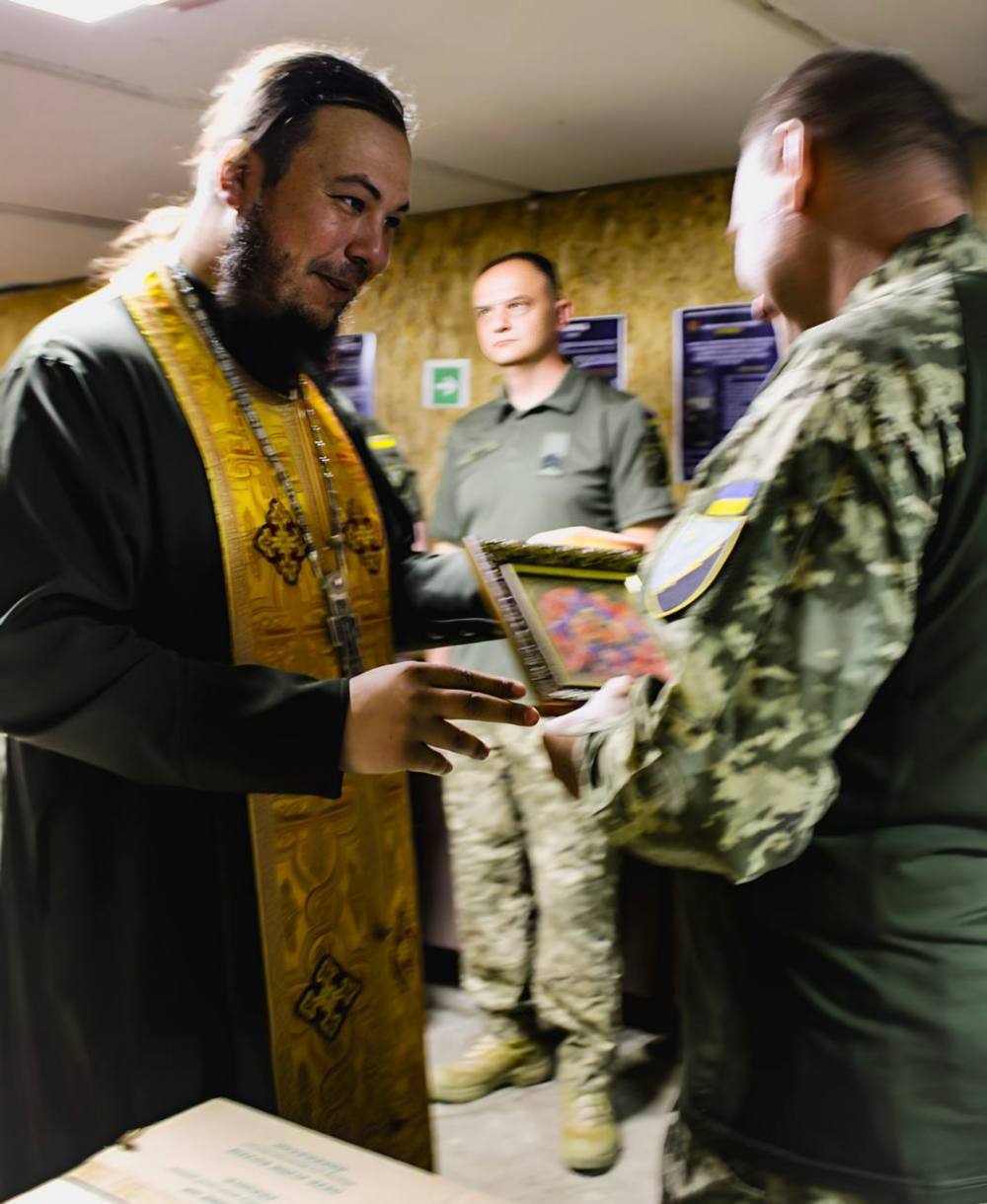 Капелан Нікопольського гарнізону благословив воїнів 5