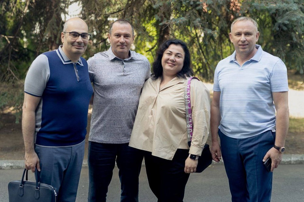  Медики Дніпропетровщини приймали вітання від очільників області (фото) 3