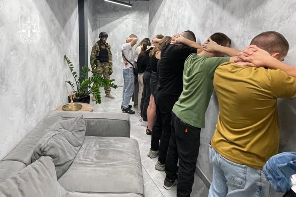 На Дніпропетровщині припинили 8