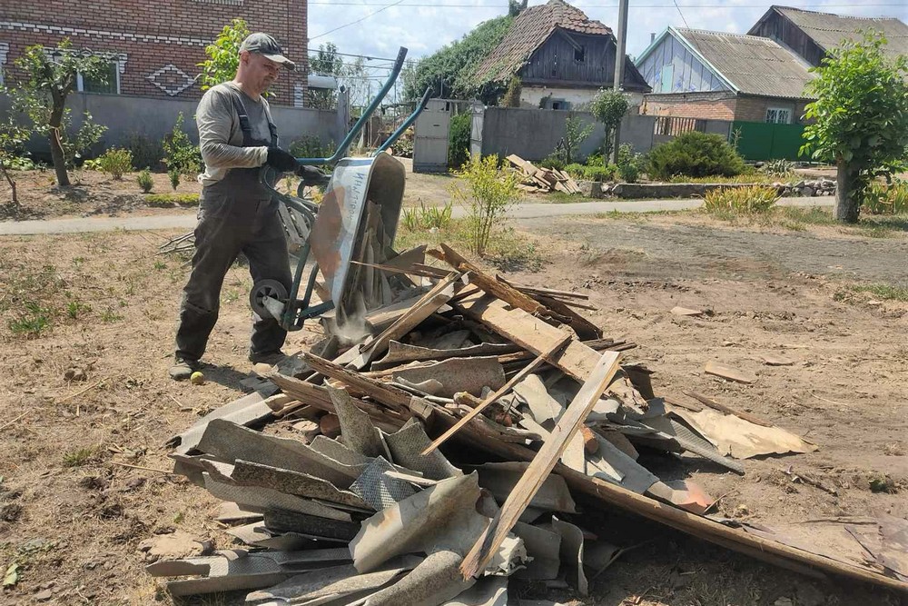 Наслідки обстрлів у НІкополі 10