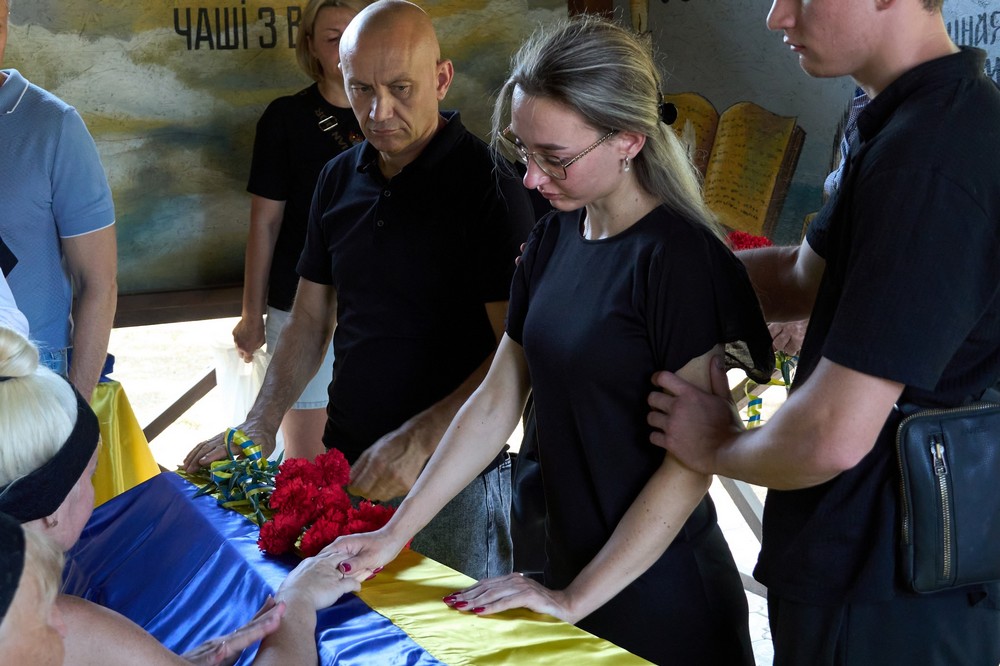 Нікополь провів в останню путь полеглого Захисника (фото) 10