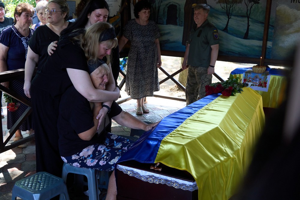 Нікополь провів в останню путь полеглого Захисника (фото) 5