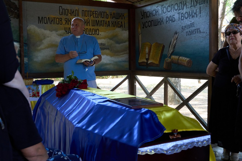 Нікополь провів в останню путь полеглого Захисника (фото) 6