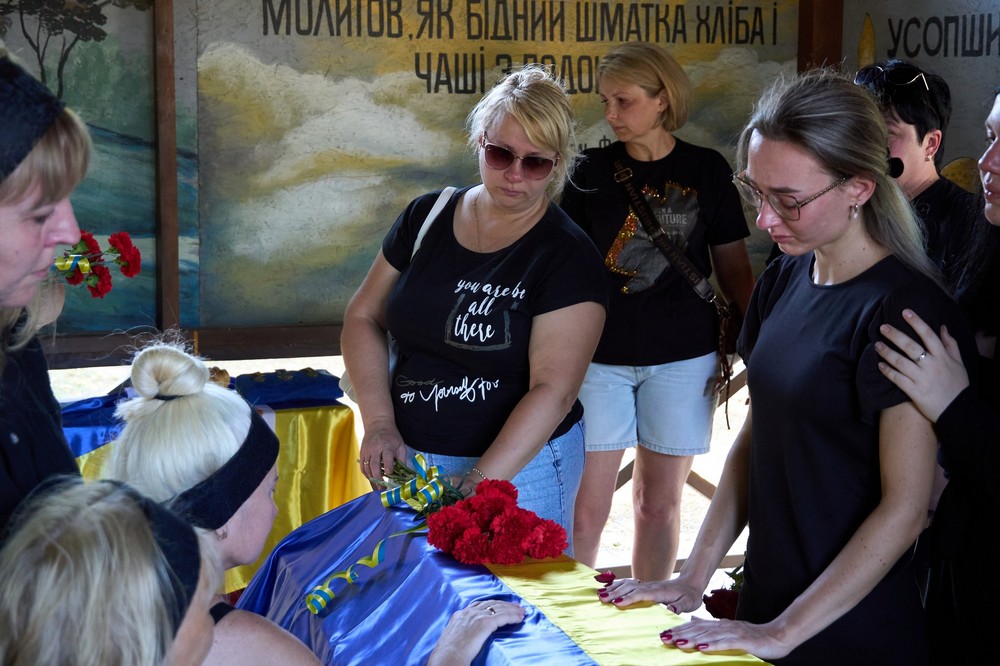 Нікополь провів в останню путь полеглого Захисника (фото) 9