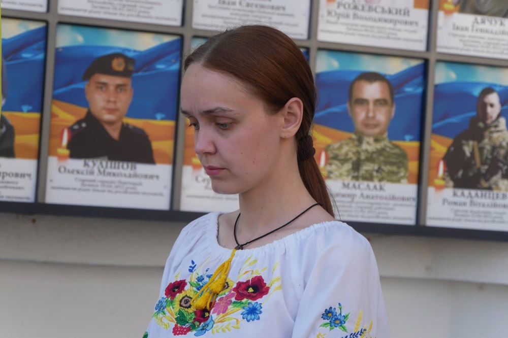 У Покрові сьогодні відзначили День української державності (фото)
