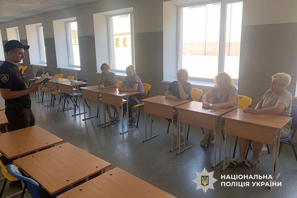  Поліцейські Нікопольщини відзвітували перед населенням за перше півріччя 2025 року 3