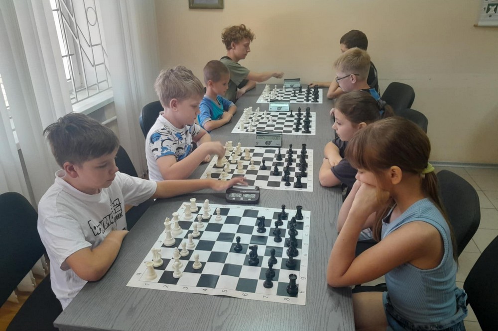 У Нікополі 4