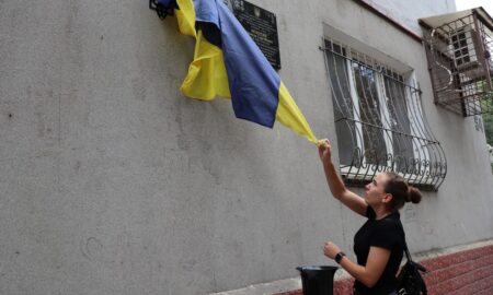 У Покрові сьогодні відкрили меморіальну дошку на честь полеглого Захисника Миколи Безердяна (фото) 3