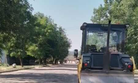 У Томаківці розпочався поточний ремонт дороги