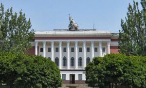 Внаслідок ворожих атак Марганецька громада залишилася без води і частково без світла