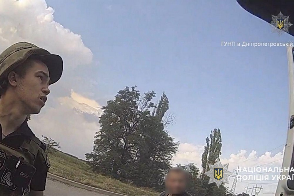 на Нікопольщині поліцейські надали допомогу постраждалому (відео)