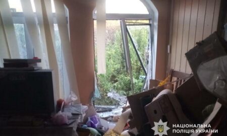 Потрощено будинки і підприємства: про наслідки обстрілів Нікопольського і Синельниківського районів розповіли у поліції 39 Потрощено будинки і підприємства: про наслідки обстрілів Нікопольського і Синельниківського районів розповіли у поліції