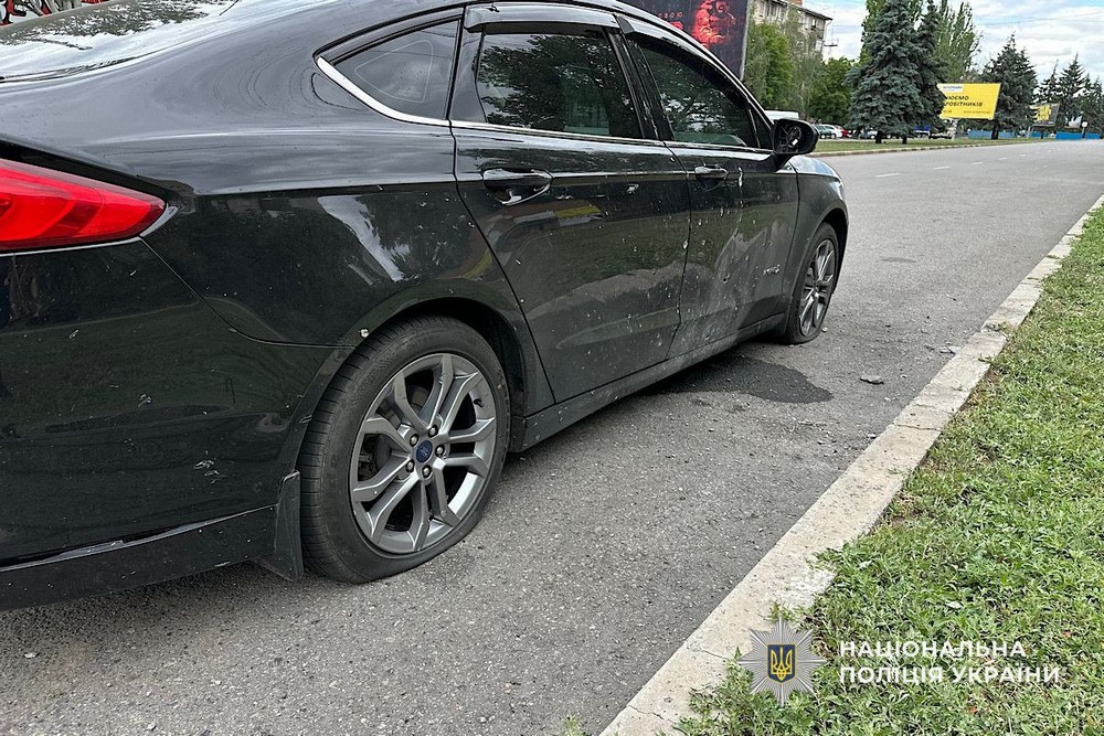 О 8-й ранку ворог вдарив по центру Нікополя: поліція показала відео перших хвилин після кривавої атаки і розповіла про наслідки обстрілів області за добу