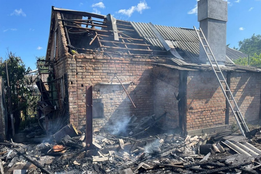 Фото наслідків ворожих атак (переважно Нікопольщина)