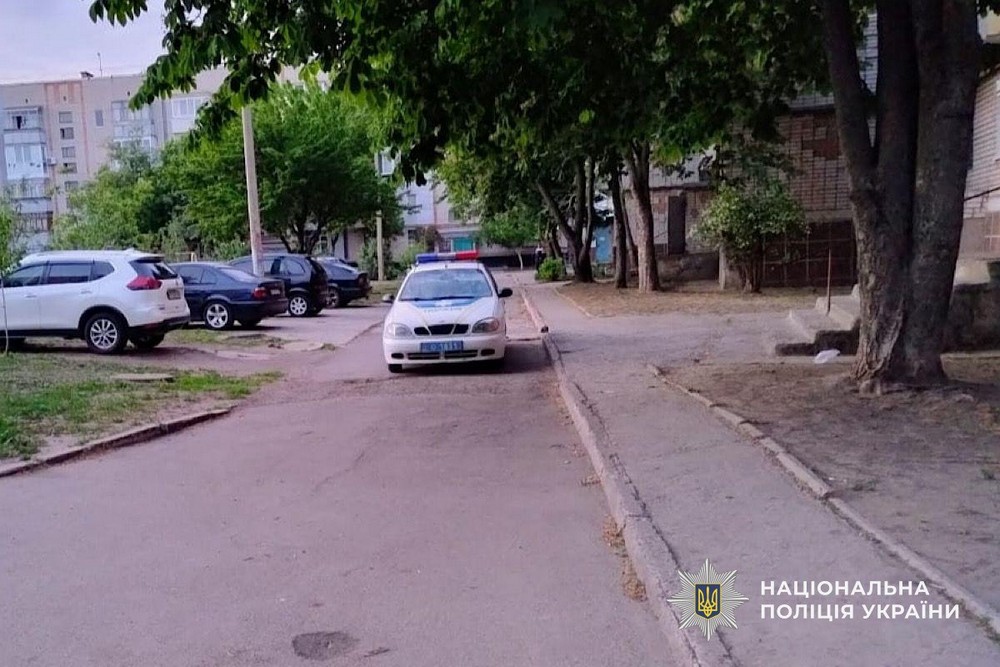 На Нікопольщині затримали двох зловмисників, які вкрали мотоцикл з під’їзду багатоповерхівки.