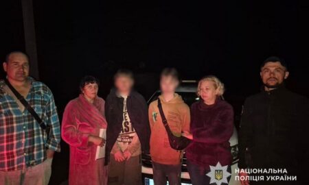 На Нікопольщині двоє підлітків заблукали у лісі: їх шукали кілька екіпажів патрульної поліції