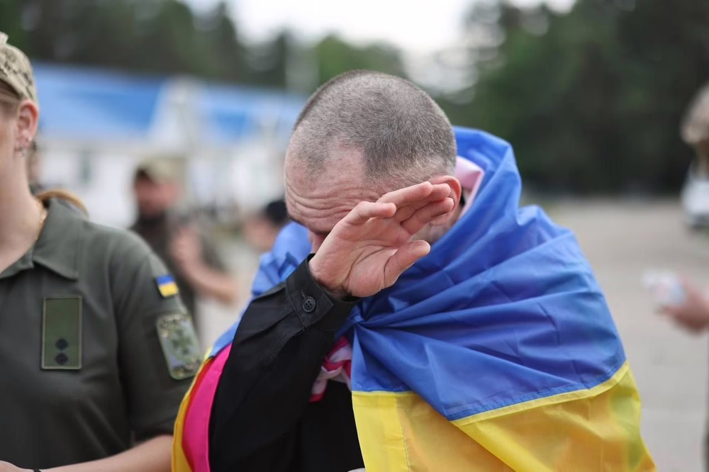 З ворожого полону сьогодні повернулися мешканці Дніпропетровщини
