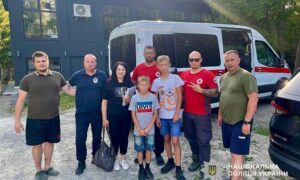 Поліція допомогла евакуювати з прифронтової Нікопольщини двох братів 13 і 14 років (фото)