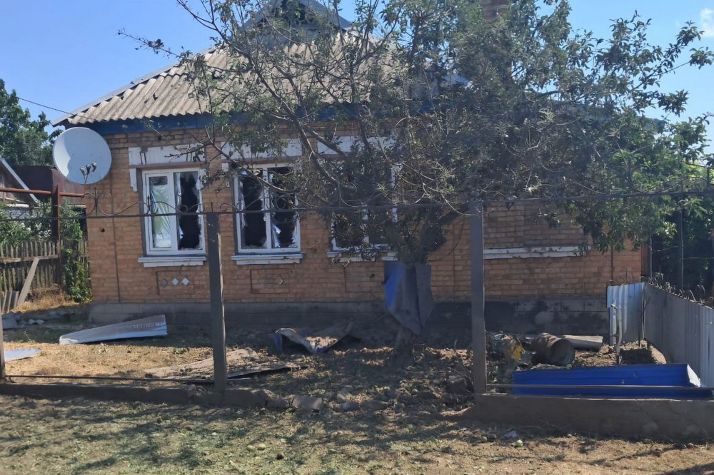 На Нікопольщині загибла і троє поранених – ворог бив з «Граду», дронами і артилерією. На Синельниківщині двоє загиблих
