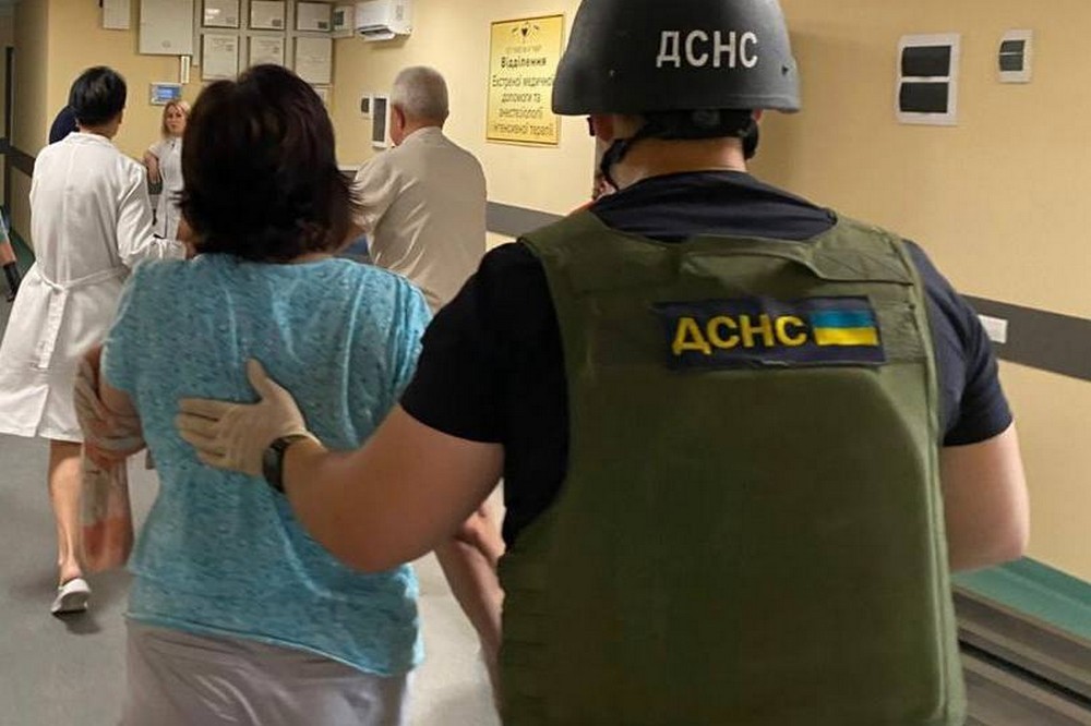 В облраді розповіли про постраждалих внаслідок смертельного обстрілу Нікополя і нагадали про грошову допомогу рідним загиблих