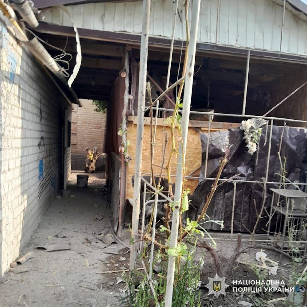 Фото наслідків обстрілів Нікопольщини і Синельниківського району