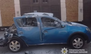 Потрощені будинки і автівки: фото наслідків обстрілів Нікопольщини і Синельниківського району показали у поліції (фото)