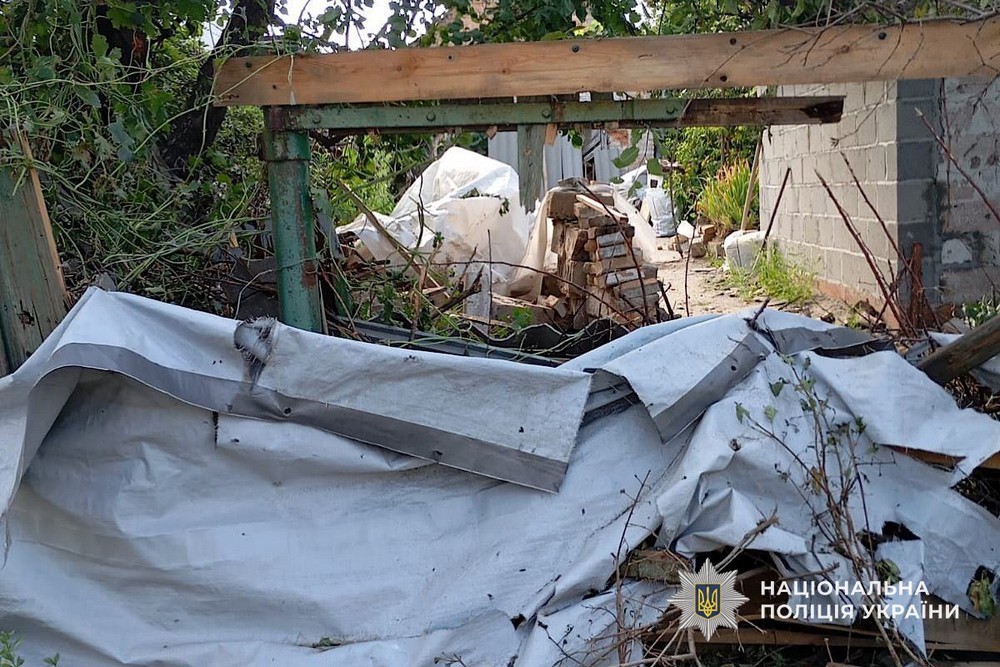 Фото наслідків ворожих атак на Нікопольщині