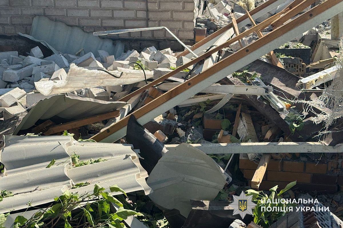 Фото наслідків ворожих атак на Дніпропетровщині