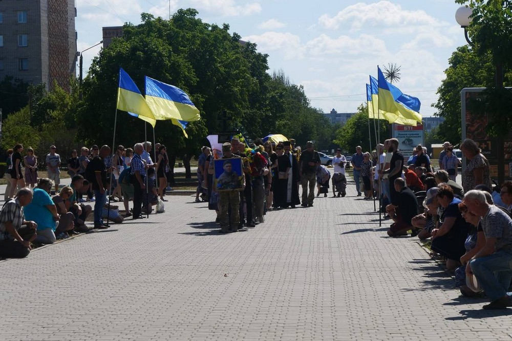 Понад рік вважався зниклим безвісти, і була надія… Сьогодні Нікопольщина провела в останню путь Героя (фото)