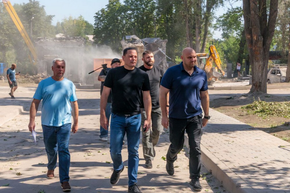 Фото наслідків удару по Кам'янському