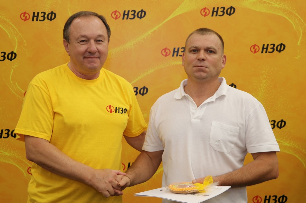 працівники НЗФ отримали 21