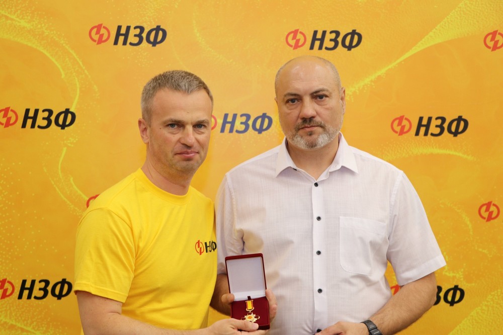 працівники НЗФ отримали 6