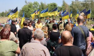 сьогодні у Марганці провели в останню путь Захисника Олексія Михольського 2