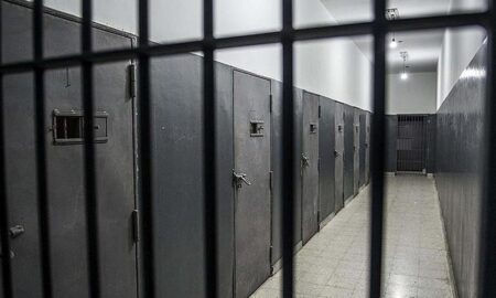 Зарізав жінку біля автобусної зупинки і зарубав знайомого в гаражі: на Дніпропетровщині вбивця отримав найвищу міру покарання