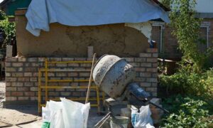 у Нікополі відновлюють пошкоджене ворогом житло (фото) 4