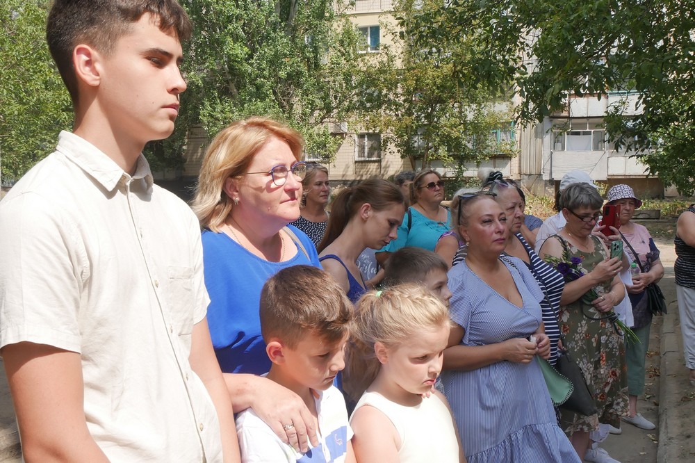 у Покрові сьогодні відкрили меморіальну дошку на честь Захисника Сергія Шульги (фото) 8
